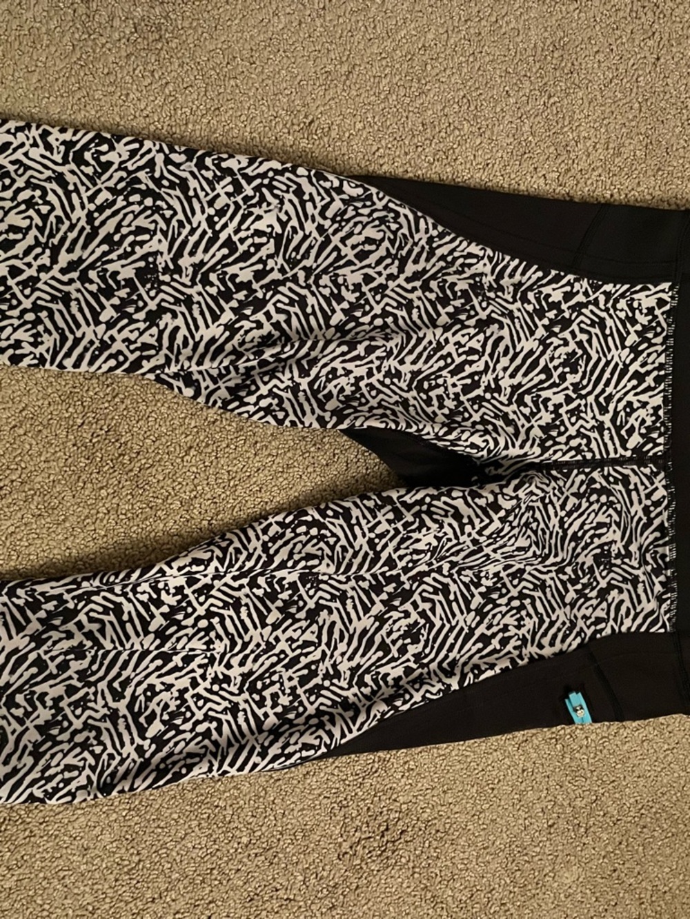 Lululemon Black and White Abstract Print Leggings